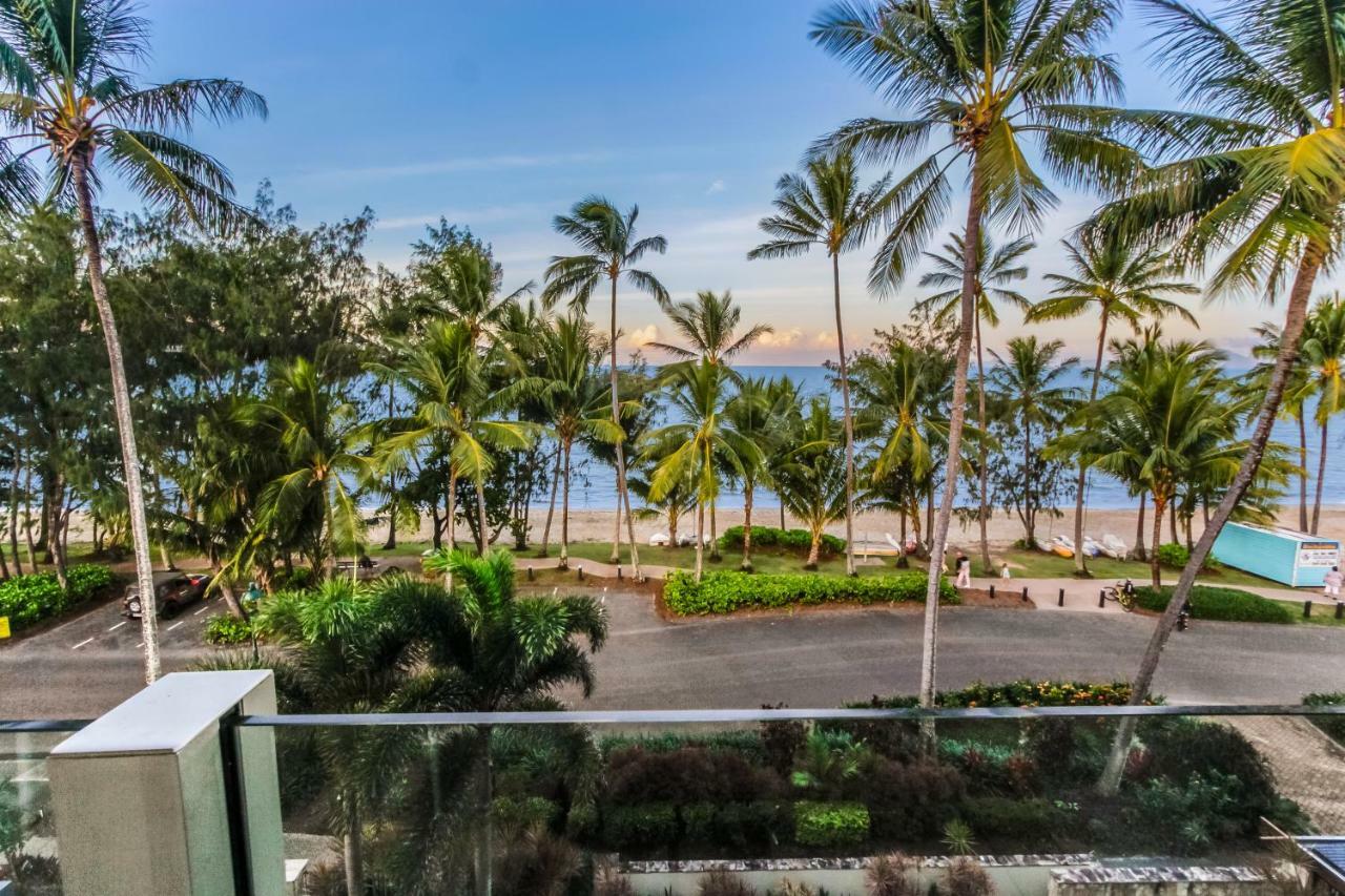 Island Views Beachfront Apartments Palm Cove Zewnętrze zdjęcie