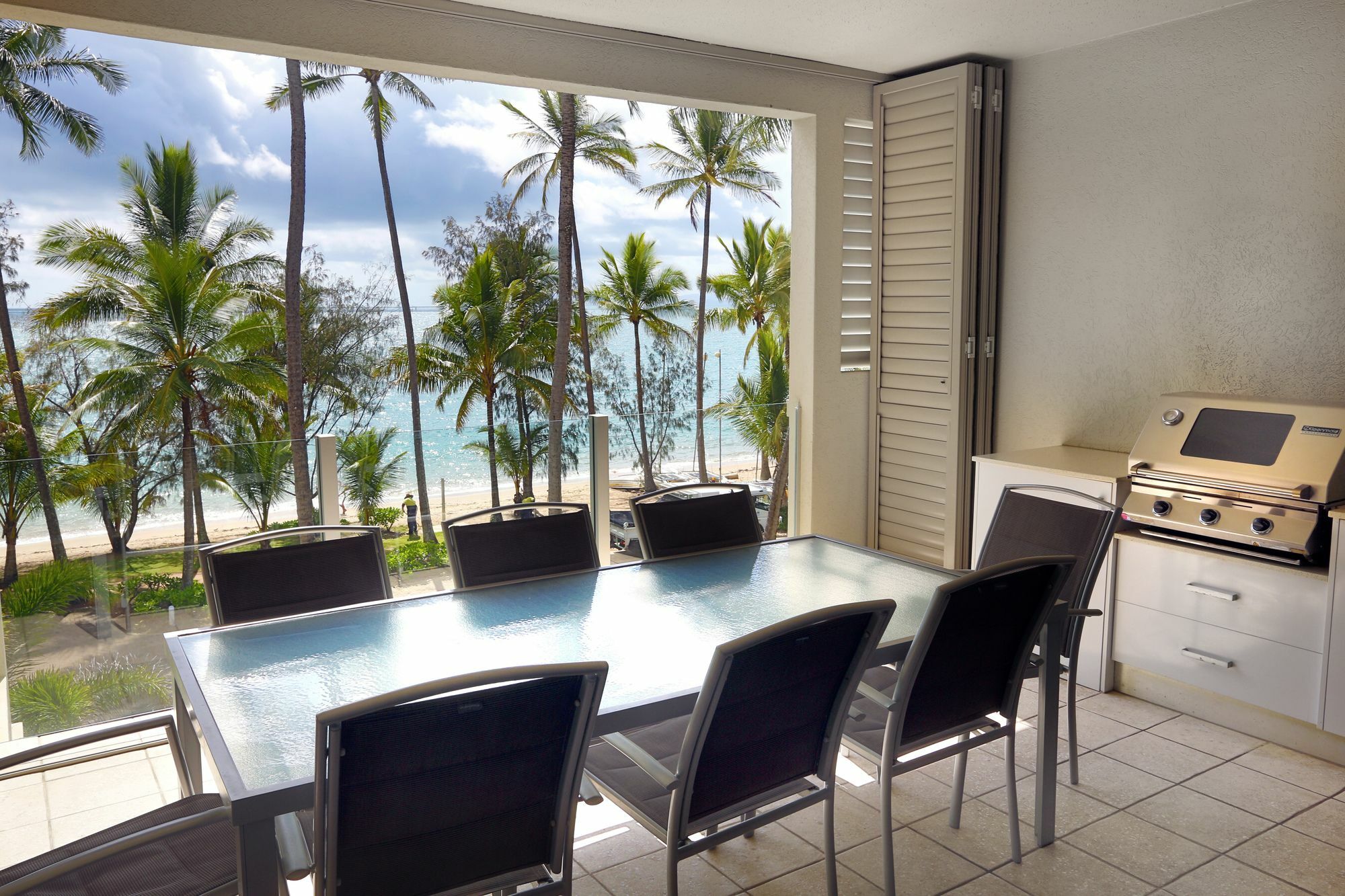 Island Views Beachfront Apartments Palm Cove Zewnętrze zdjęcie