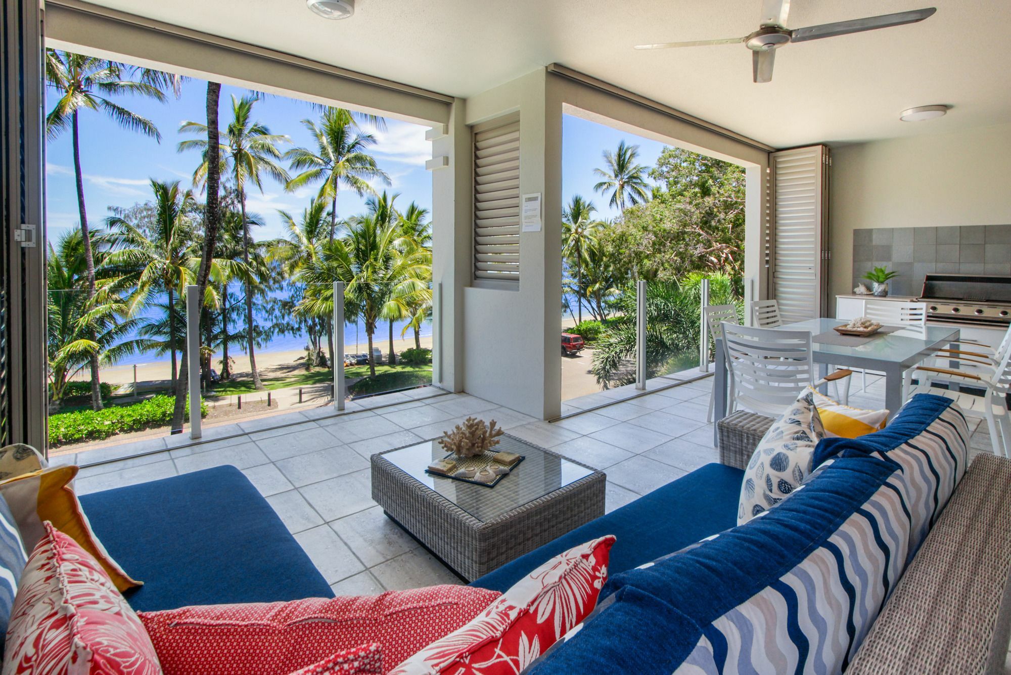 Island Views Beachfront Apartments Palm Cove Zewnętrze zdjęcie